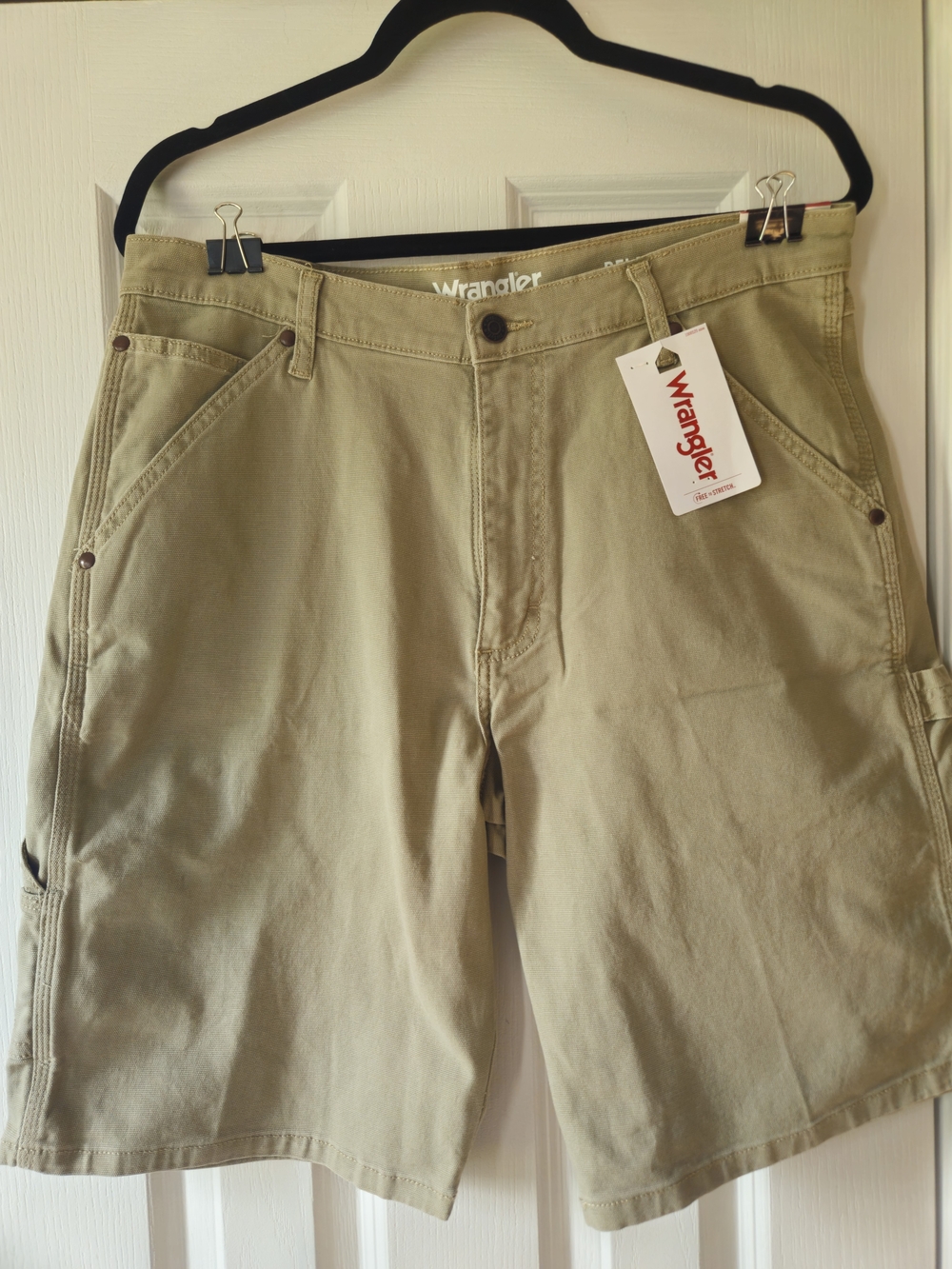Wrangler Men's Tan Cargo Shorts